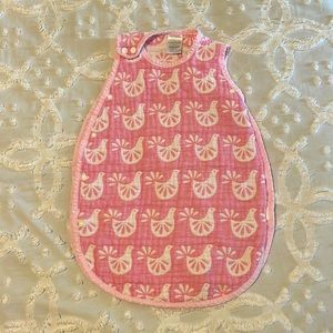 Living textiles muslin wearable blanket for 3-18 months.